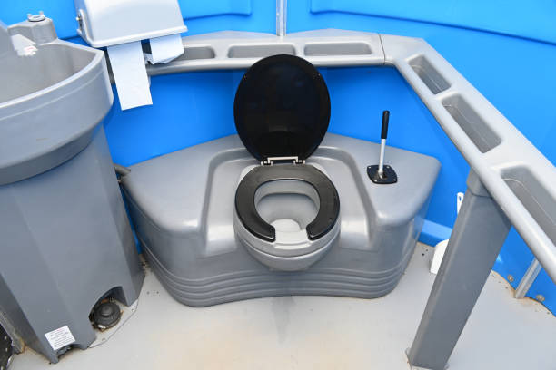 Best Portable restroom trailer rental  in Crescent, OK